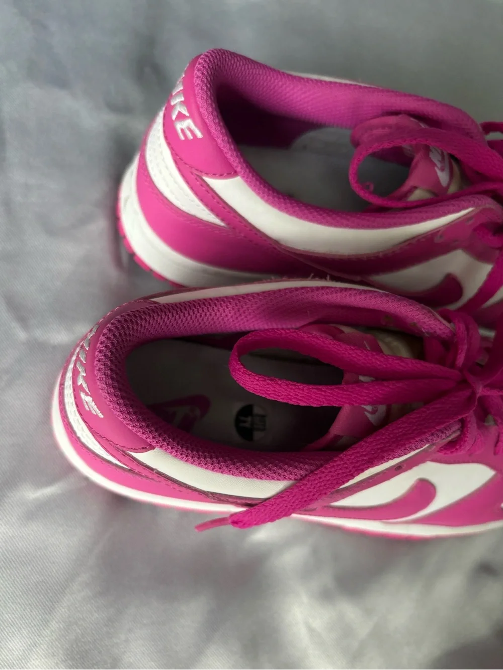 Nike 7Y Kids Pink & White Low-Top Sneakers